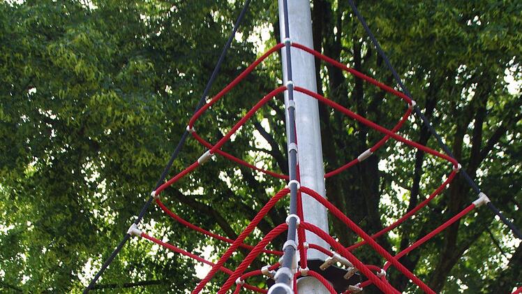 Eindrücke vom Mehrgenerationen-Spielplatz am Kronacher Kreuzberg. Foto: Marco Meißner