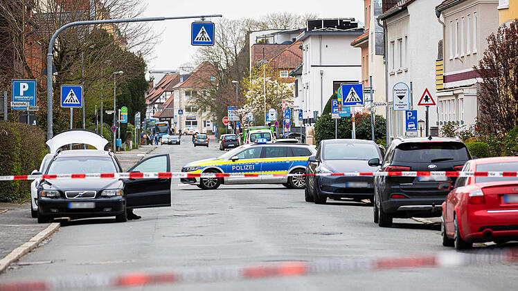 Tödliche Schüsse nach Messer-Attacke: Polizeieinsatz in Nienburg/Weser (Niedersachsen)