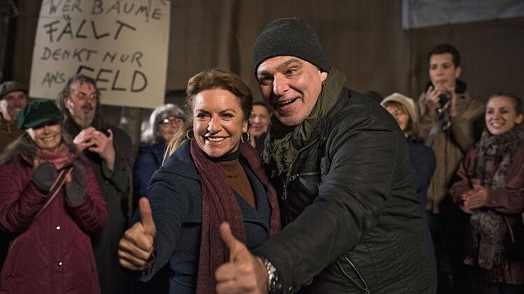 Prominente Gastrolle: Christine Neubauer wollte schon immer einmal in der Lindenstra&szlig;e spielen, in der Folge 1.757 klappte es schlie&szlig;lich.