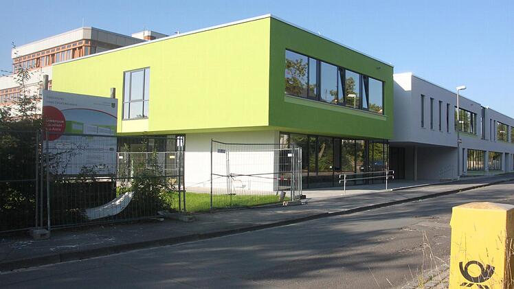 Der neue Nordbau des Gymnasiums ist bis auf kleine Restarbeiten fertig. Fotos: Peter Groscurth