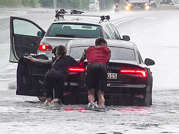 Wetter-Chaos in Franken: Massiver Regen, Hochwasser - Menschen müssen gerettet werden