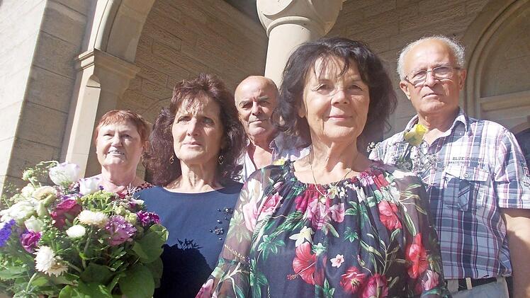 Die MS-Selbsthilfegruppe feierte am Zeiler Käppele ihr 30-jähriges Bestehen. Dabei wurden geehrt (von links): Marga Klein, Rosemarie Pischel (Gruppenleiterin), Günther Pischel (Angehöriger), Kveta Theile und Klaus Theile.  Foto: Monika Strätz-Stopfer