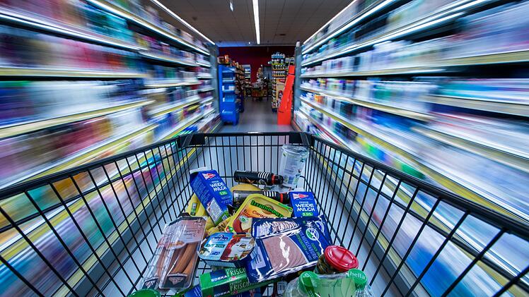 Aldi, Lidl und Co. setzen auf digitale Lösung: Bald kein Einkaufswagen-Chip mehr im Supermarkt?