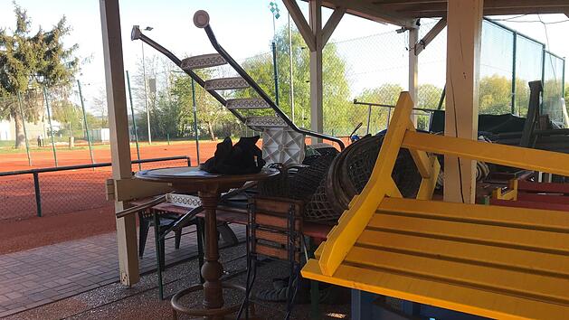 Auf dem Gelände des TC Forchheim ist deutlich zu sehen, dass gerade kein Spielbetrieb stattfindet.  Foto: Daniel Ruppert