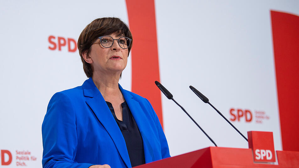 "Hätte auch ein Rezept für Gulasch posten können" - SPD-Chefin wird nach Tankrabatt-Widersprüchen scharf kritisiert
