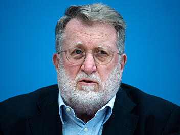 Das denkt Stiko-Chef Mertens über gesellschaftlichen und politischen Druck