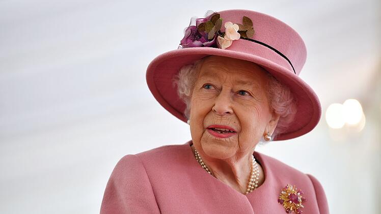 Mit ihren 96 Jahren war Queen Elizabeth II. die &auml;lteste Monarchin der Welt. Ihr Platin-Jubil&auml;um im Juni 2022 feierte sie sogar als dienst&auml;lteste britische Monarchin aller Zeiten, ehe sie drei Monate sp&auml;ter verstarb.