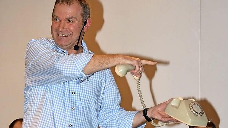 Kabarettist Fredi Breunig ging humorvoll auf die Geschehnisse in Münnerstadt ein.  Fotos: Björn Hein
