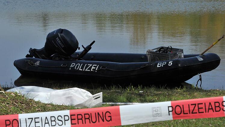 Ein 23-Jähriger hat am Freitag seinen Kommilitonen zerstückelt und in die Saale geschmissen. Symbolbild: David Ebener/dpa