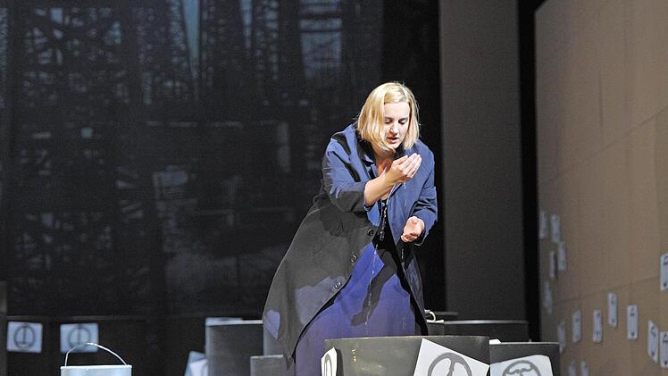 Szene aus Bellinis "Norma" am Landestheater Coburg.Foto: Andrea Kremper