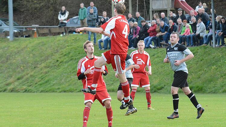 Schnappschuss vom Spiel der Woche in Obereschenbach. Foto: ssp