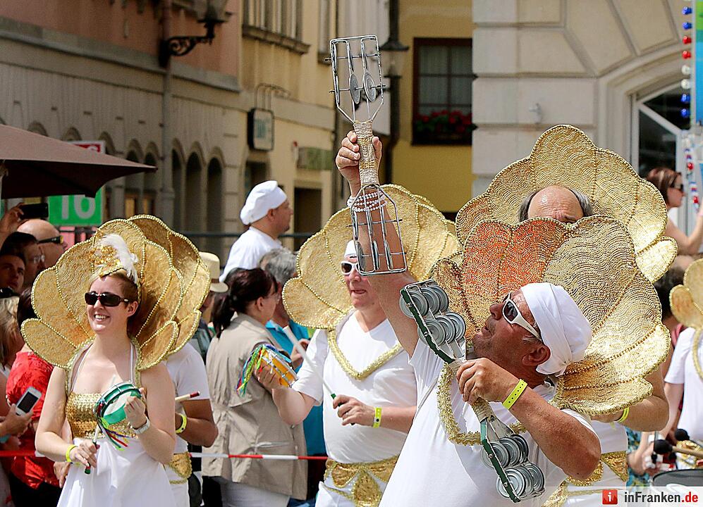 C_0710_Sambaumzug_06