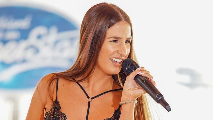 Natali Vrtkovska bei ihrem DSDS-Auftritt Foto: MG RTL D/Stefan Gregorowius