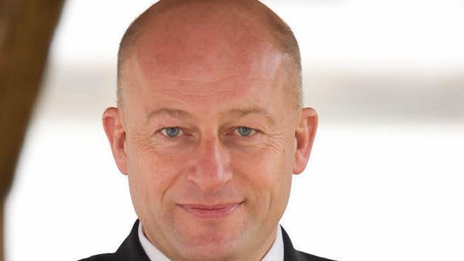 Eggolsheims Bürgermeister Claus Schwarzmann kann sich über die guten Finanzen seiner Gemeinde freuen. Foto: FT