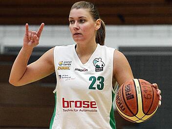 DJK-Fl&uuml;gelspielerin Daniela Vogel trug in der vergangenen Saison noch das Trikot des morgigen Gegners TSV Wasserburg. Foto: sportpress