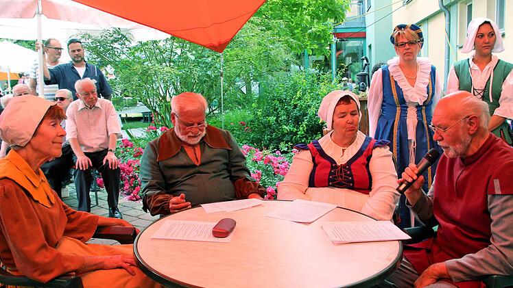Das Pfründnergespräch. Foto: Dieter Britz