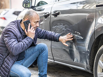 Landkreis Bamberg: Lkw löst Massenunfall auf A70 aus - zwölf weitere Fahrzeuge betroffen