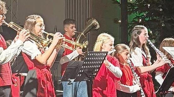 Das Nachwuchsorchester des Musikvereins Rannungen zeigte, dass die musikalische Zukunft des Vereins in guten H&auml;nden liegt.