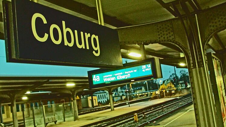 Auch Reisende, die von Coburg aus mit der Bahn fahren wollen, sind vom GDL-Streik betroffen - sowohl bei den Fernverbindungen als auch im Nahverkehr. Foto: Jochen Berger/CT-Archiv
