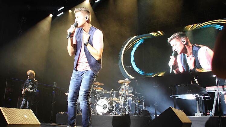 Bilder vom Auftakt der Show in der Fürther Stadthalle.Fotos: Ralf Kestel
