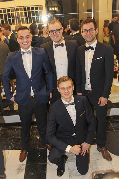 Der traditionelle Bauernball lockte viele Gäste an