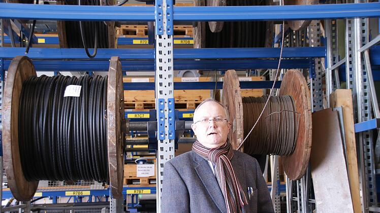 Stadtwerke-Chef Manfred Zimmer. Der Versorger will möglichst alle Haushalte in der Stadt mit schnellem Internet versorgen.