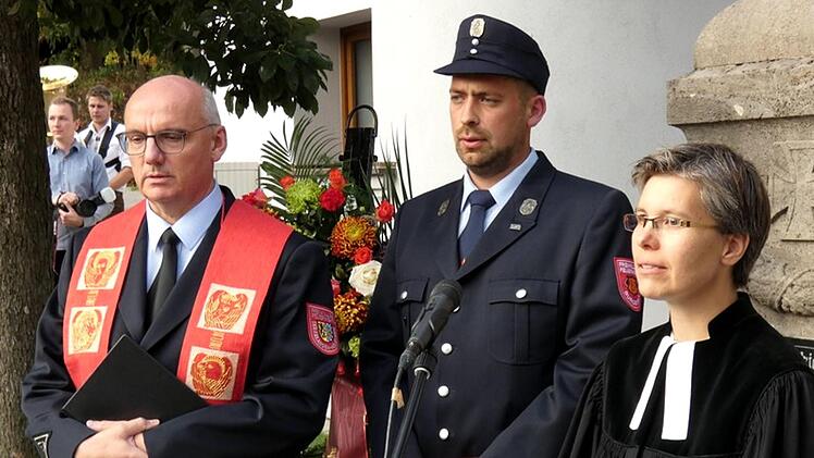 Totengedenken mit Pfarrerin Andrea Schäfer und Pfarrer Helmut