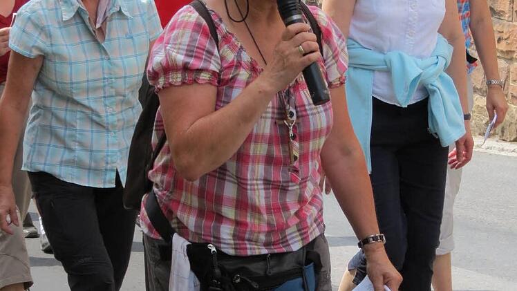 Vorbeterin Brigitte Tokarski.