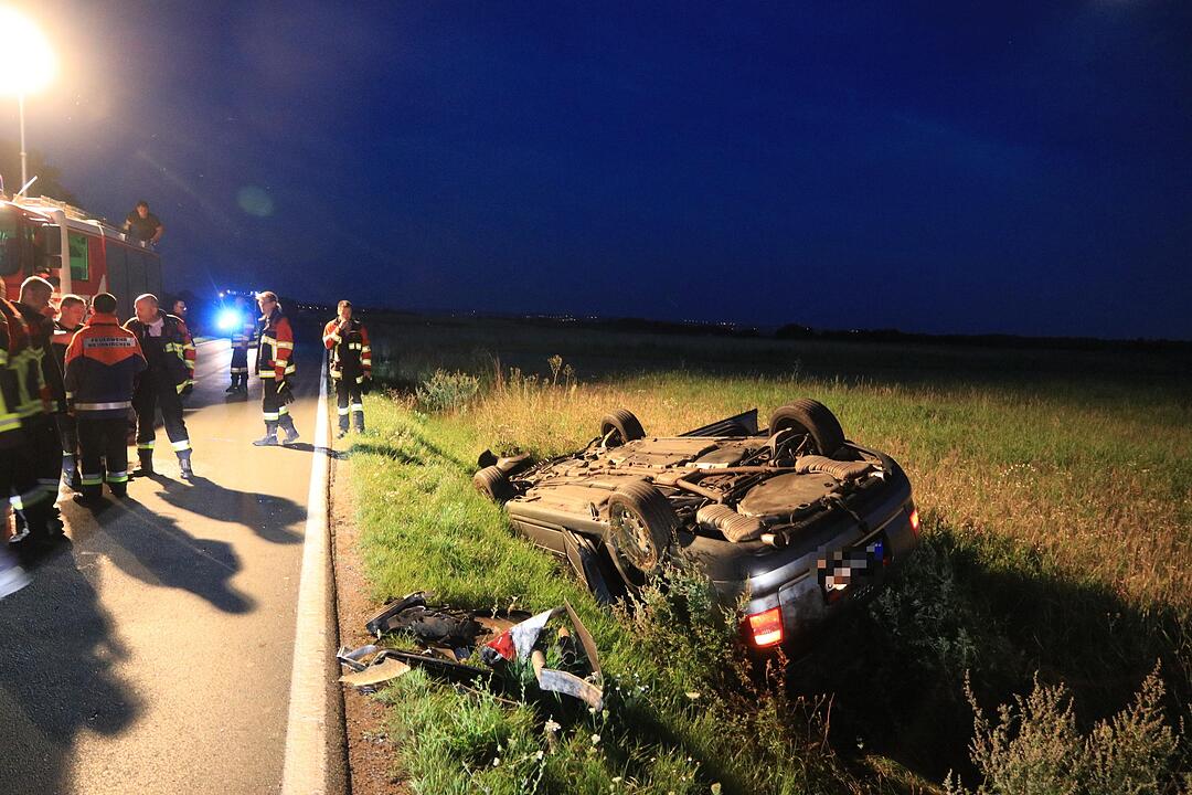 Mit Auto überschlagen: Betrunkener Mann verliert im Landkreis Forchheim die Kontrolle