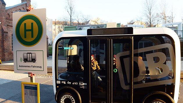 Ein autonom fahrender Shuttlebus soll k&uuml;nftig auch in Kronach unterwegs sein. Foto: Archiv/MaurizioGambarini, dpa