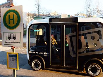 Ein autonom fahrender Shuttlebus soll künftig auch in Kronach unterwegs sein. Foto: Archiv/MaurizioGambarini, dpa