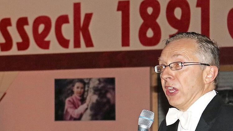 Mit Couplets und Songs wird Victor Bleibtreu die 20er Jahre aufleben lassen.