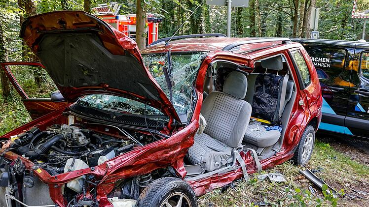"Unendlich dankbar": Mann bei Unfall lebensgefährlich verletzt - Feuerwehr rettete sein Leben