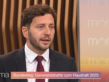 Felix Banaszak sprach im ZDF-Moma über das prognostizierte Haushaltsloch.