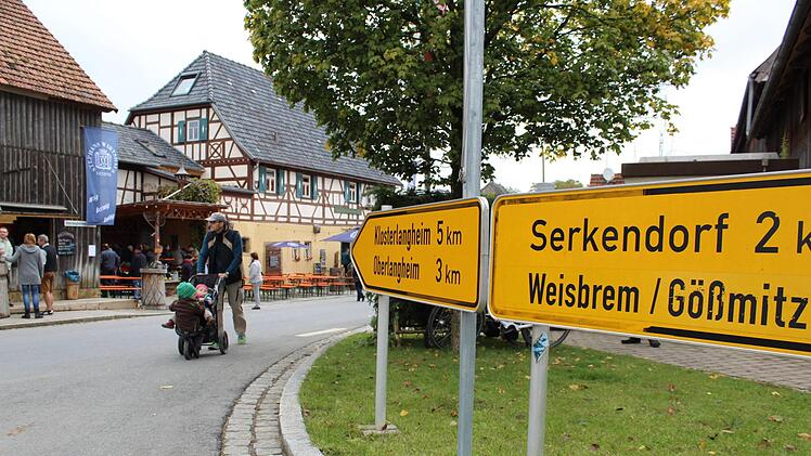 Das Fest belebte den Ort gehörig.