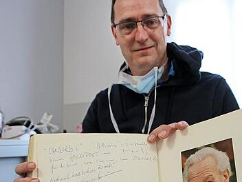 Stubbe, Großstadtrevier und Engagements am Hamburger Ohnsorg Theater - Michael Brendler hat die Seite mit Karl-Heinz Kreienbaum aufgeschlagen.