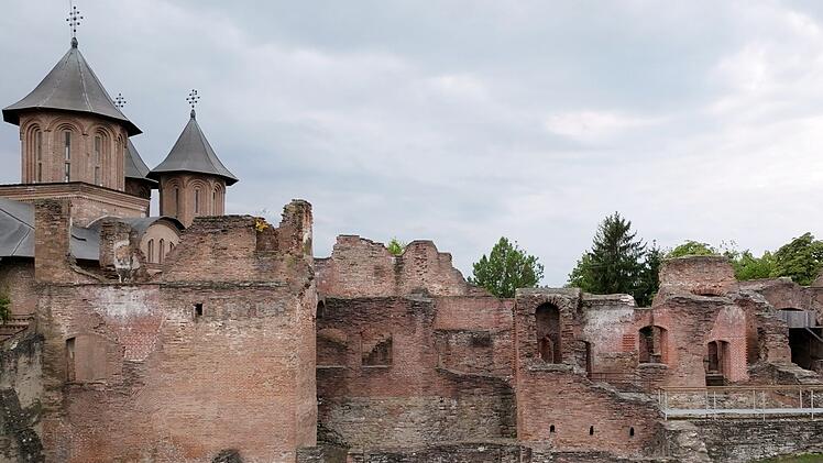 Es gibt verschiedene Ort, die mit dem historischen Dracula-F&uuml;rsten in Verbindung gebracht werden - unter anderem die Festung von T&acirc;rgoviște.
