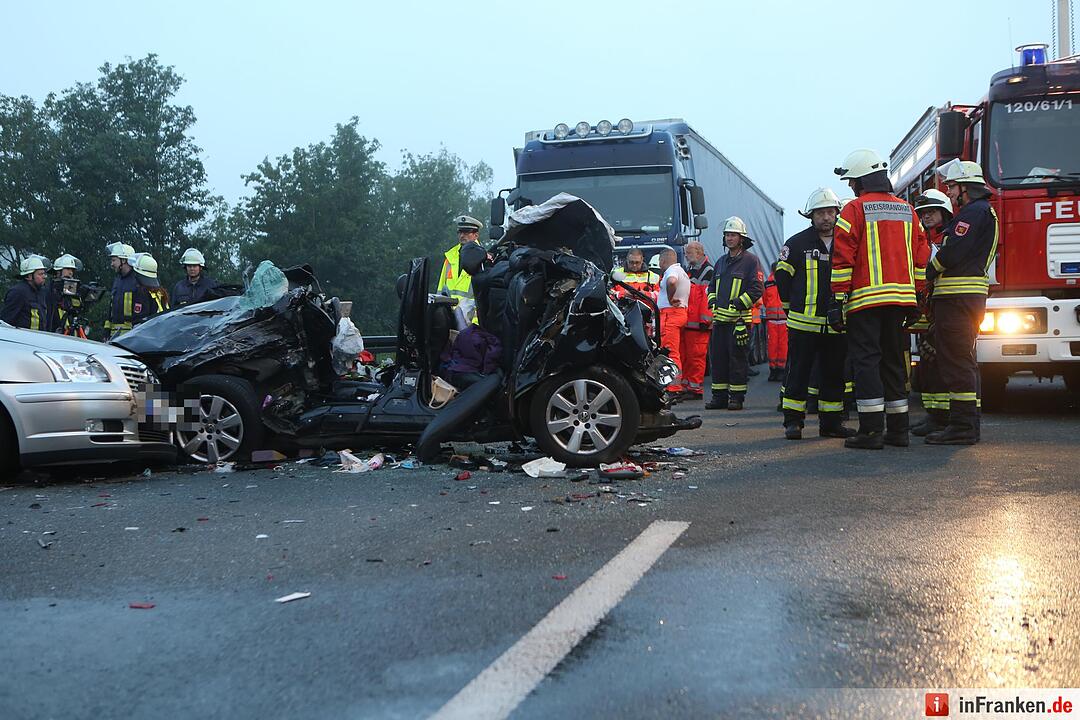 Drei Menschen sterben nach Unfall auf A3 bei Altdorf