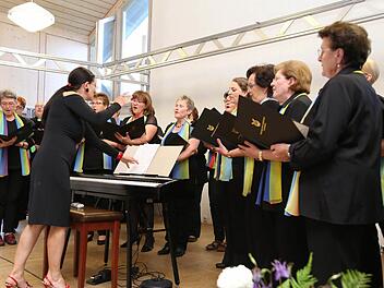 Der gemischte Chor aus Leutenbach Foto: Franz Galster