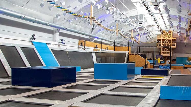 Trampolinhalle "Airtime" in Nürnberg feiert Sommerfest - das ist im Trampolinpark beim Fest geboten