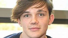 Johannes (17), Schüler der Adalbert-Stifter-Mittelschule Forchheim, findet es gut, dass die Jugendlichen im Roman sich "wie echte Jugendliche" verhalten. Foto: Ronald Rinklef