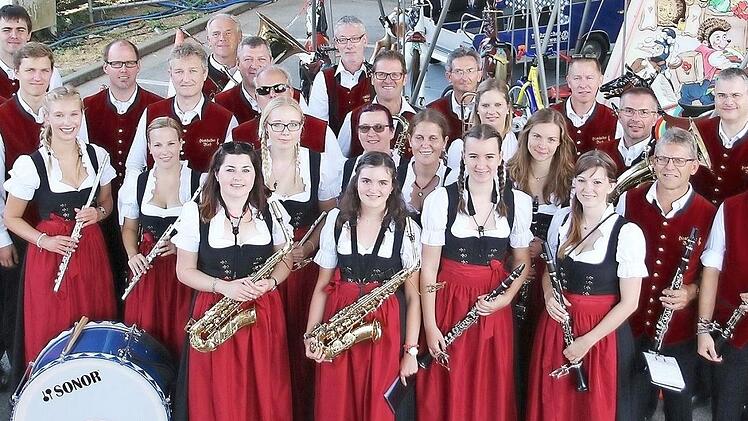 20 erfolgreiche Jahre hat das einst als Jugendblasorchester gegründete "Hirschaider Blech" hinter sich.  Foto: privat
