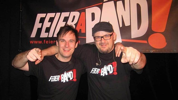 Hannes (Johannes Graus) und Helli (Markus Helget) sorgen am Samstag, 19. Dezember, in der Aspenmühle für Stimmung. Foto: FeieraBänd