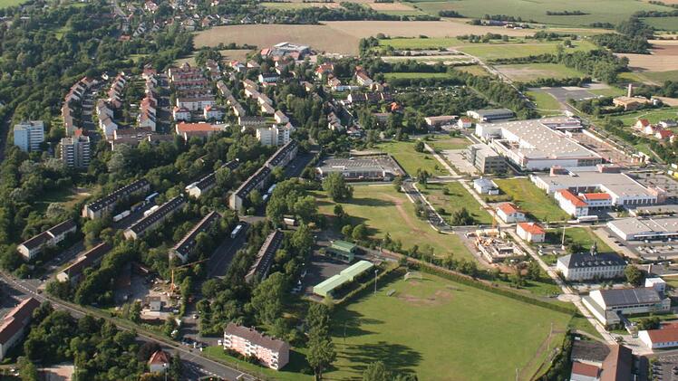 Blick auf die Kaserne. Foto: Edgar Bartl