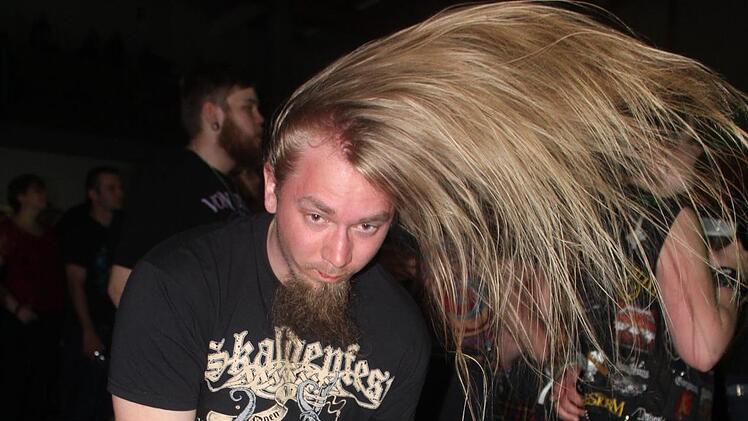 Robert Lembke fragte einst nach der "typischen Handbewegung". Die typische Kopfbewegung zu Ragnarök sieht hingegen so aus. Fotos: Markus Häggberg