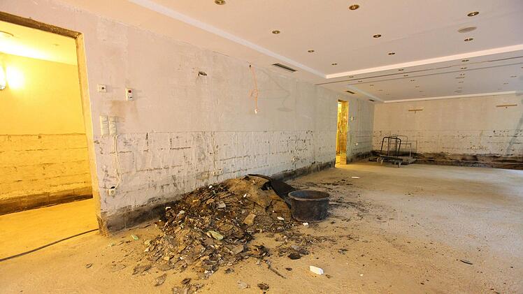 Der Keller - hier ein Tagungsraum - musste  komplett entkernt werden. Foto: Achat-Hotel