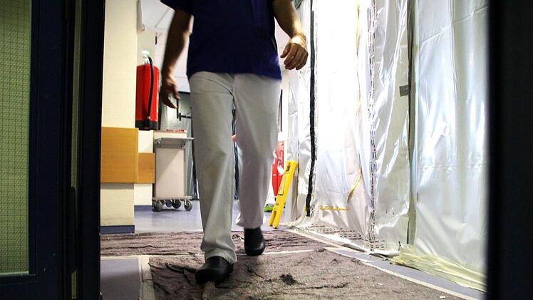 Im restlichen Gebäude des Kreiskrankenhauses St. Anna ist noch Baustelle. Foto: Christian Bauriedel