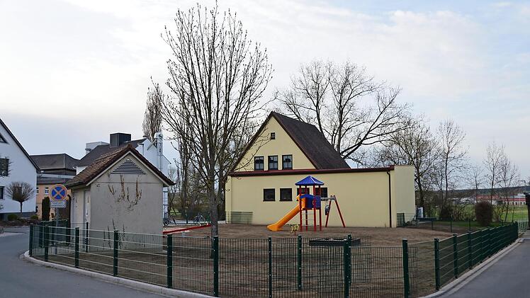 Im Bereich des Spielplatzes am Feuerwehrhaus soll in diesem Jahr das Dorffest stattfinden. Das Mitbringen von Alkohol will der Gemeinderat per Verordnung untersagen. Foto: Elias Pfann