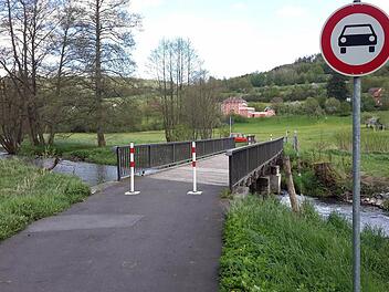 Wie geht es weiter mit der Sinnbrücke bei Wernarz? Vielleicht kann ein Gutachten diese Frage zumindest zum Teil beantworten. Foto: Rolf Pralle