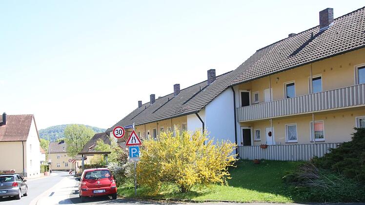 Das  über 50 Jahre alte Mehrfamilienwohnhauses in Petzmannsberg 27 wird abgerissen. Foto: Stephan Tiroch